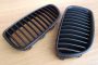 BMW 5 (F10) mattfekete grill. 