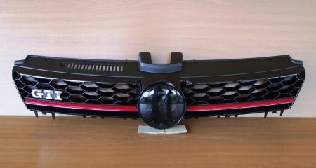 Volkswagen Golf 7 GTI díszrács. 