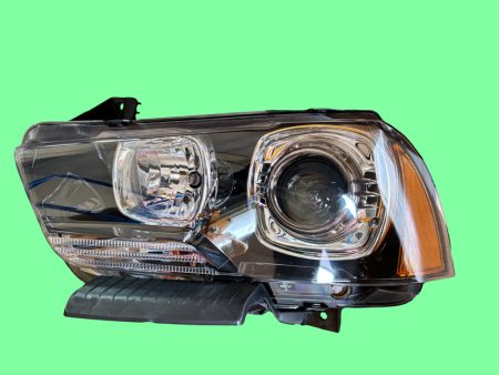 Dodge Charger 2011-2015 Bi-Xenon Fényszóró BAL 57010412AD